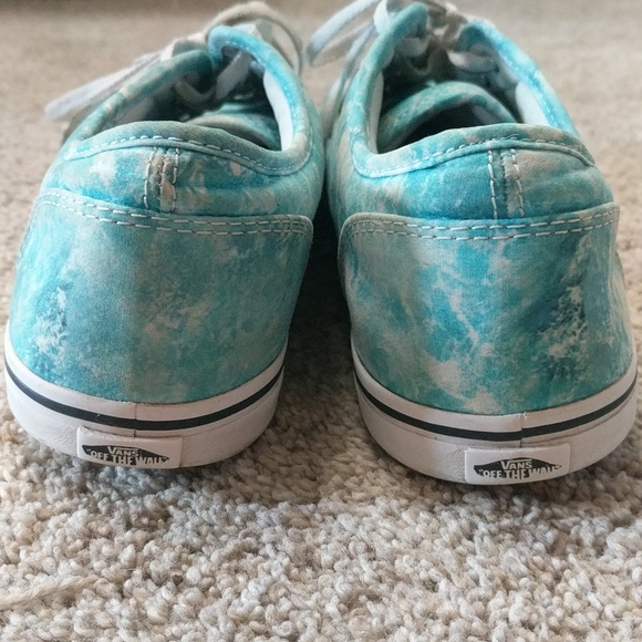 Vans - Picture 3 of 6